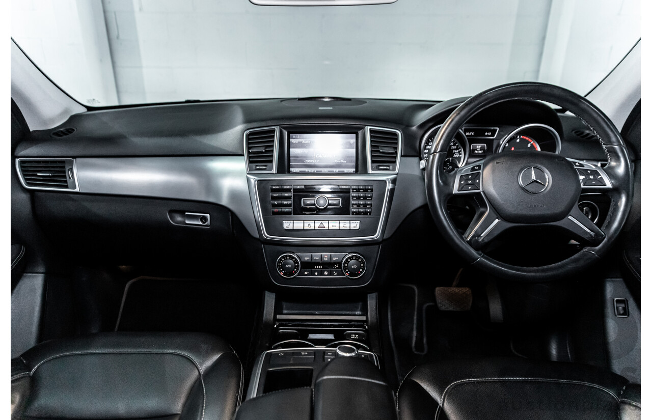 8/2014 Mercedes-Benz ML 250 CDI Bluetec (4x4) 166 4d Wagon Palladium Silver Metallic Turbo Diesel 2.1L