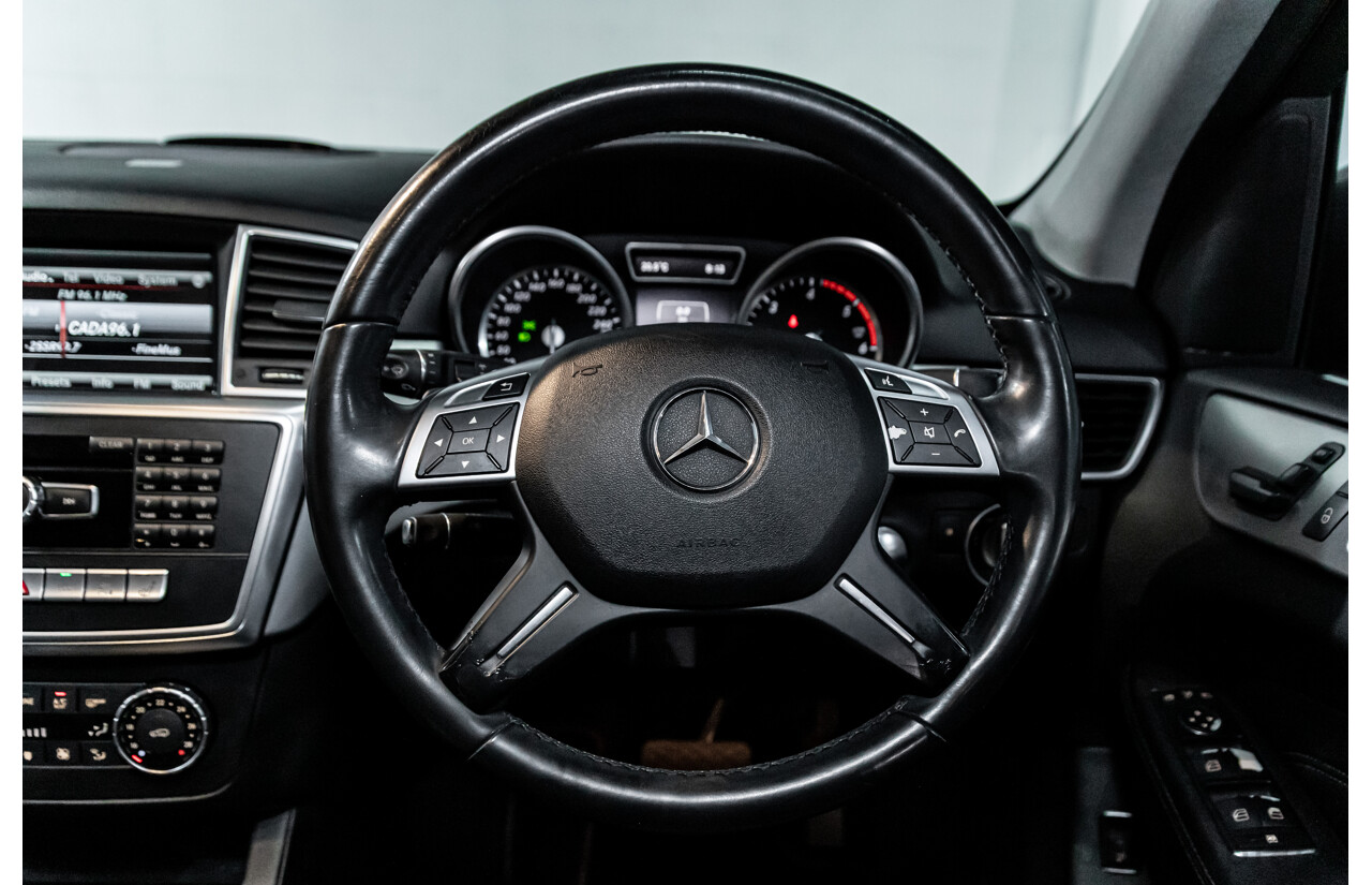 8/2014 Mercedes-Benz ML 250 CDI Bluetec (4x4) 166 4d Wagon Palladium Silver Metallic Turbo Diesel 2.1L