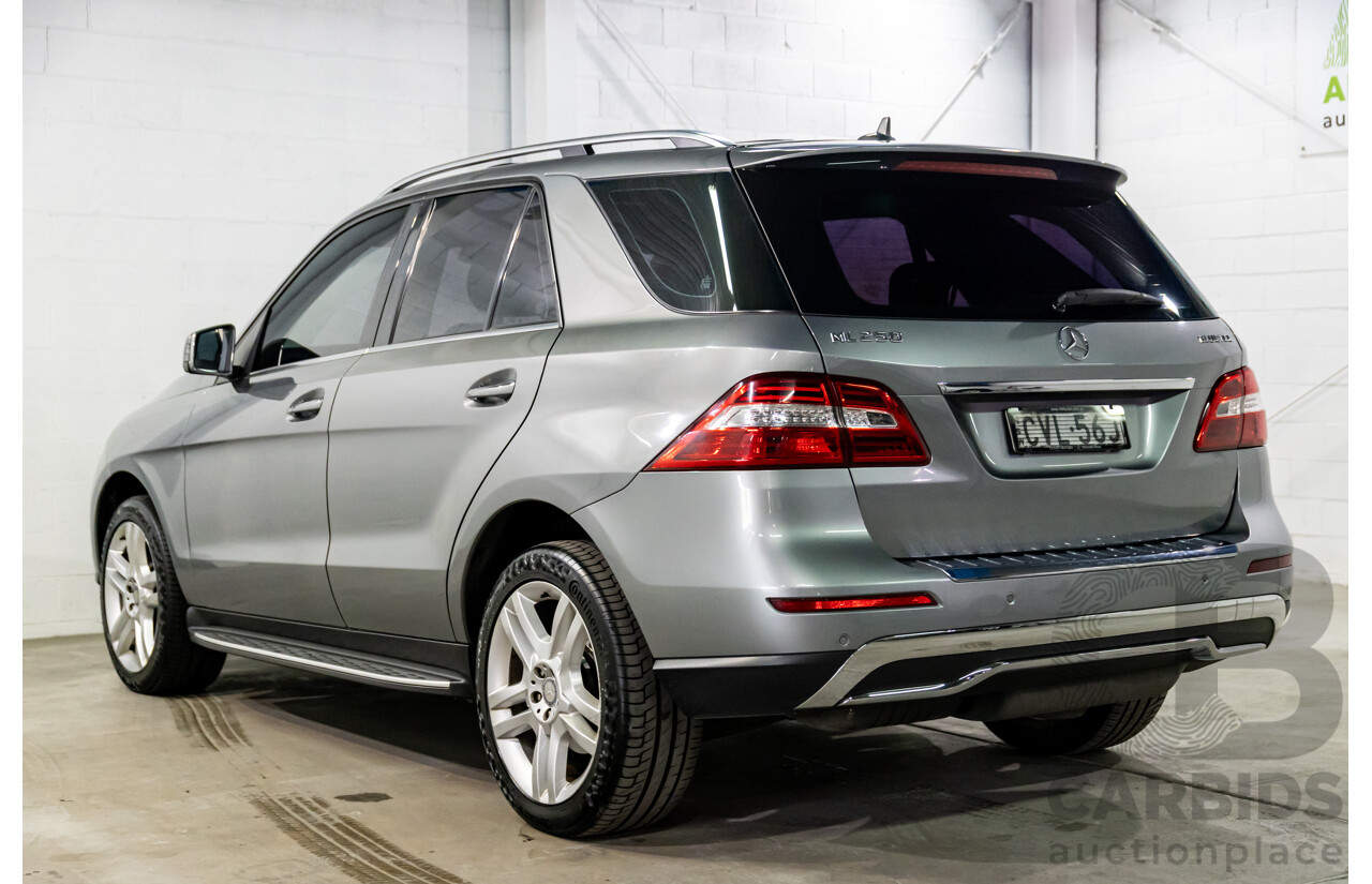 8/2014 Mercedes-Benz ML 250 CDI Bluetec (4x4) 166 4d Wagon Palladium Silver Metallic Turbo Diesel 2.1L