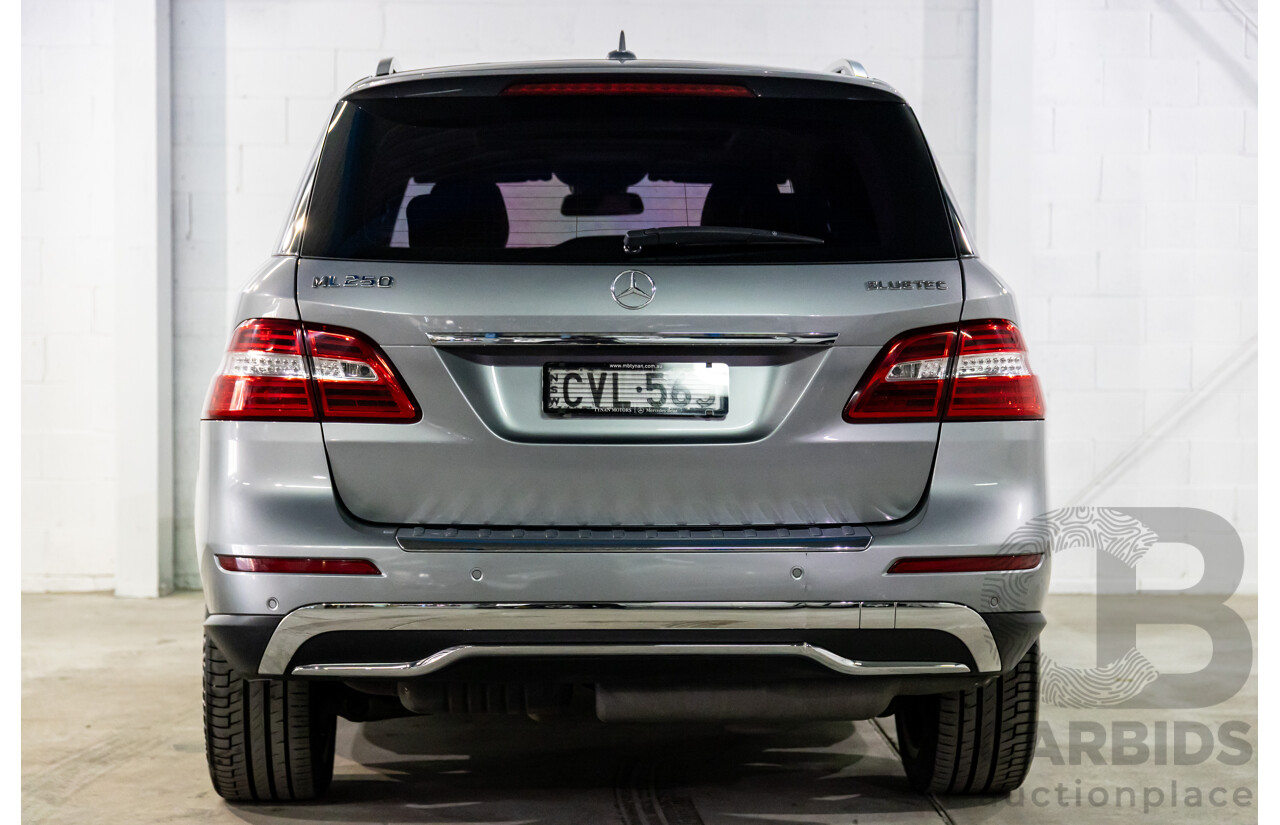 8/2014 Mercedes-Benz ML 250 CDI Bluetec (4x4) 166 4d Wagon Palladium Silver Metallic Turbo Diesel 2.1L
