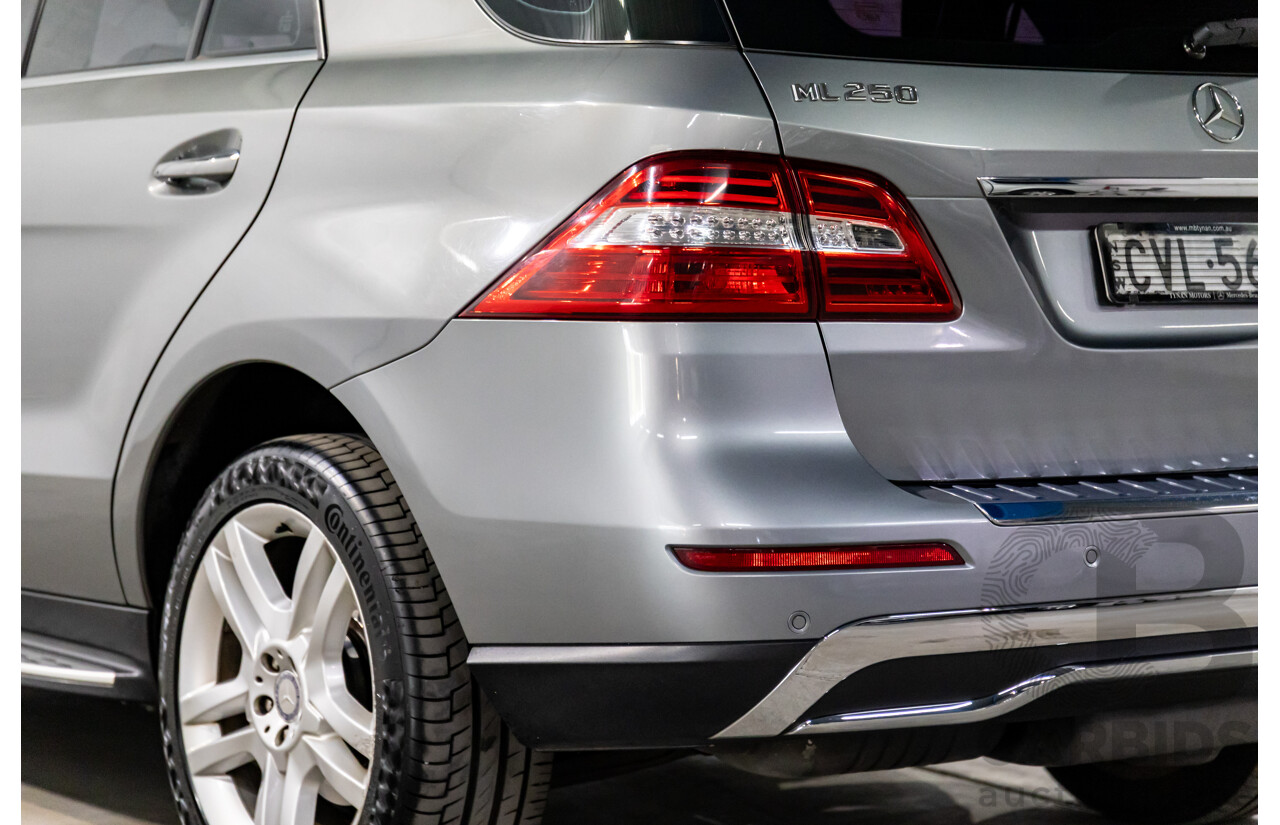 8/2014 Mercedes-Benz ML 250 CDI Bluetec (4x4) 166 4d Wagon Palladium Silver Metallic Turbo Diesel 2.1L