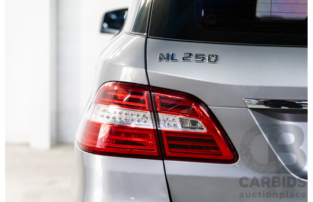 8/2014 Mercedes-Benz ML 250 CDI Bluetec (4x4) 166 4d Wagon Palladium Silver Metallic Turbo Diesel 2.1L