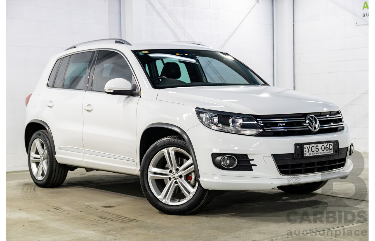 11/2014 Volkswagen Tiguan 130 TDI R-Line (4x4) 5NC MY15 4d Wagon Pure White Turbo Diesel 2.0L