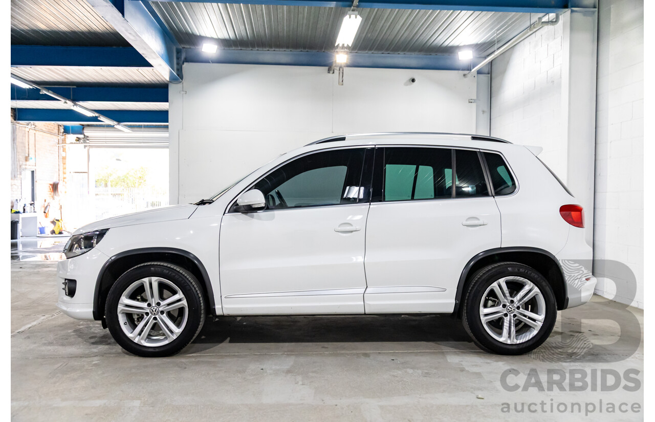 11/2014 Volkswagen Tiguan 130 TDI R-Line (4x4) 5NC MY15 4d Wagon Pure White Turbo Diesel 2.0L