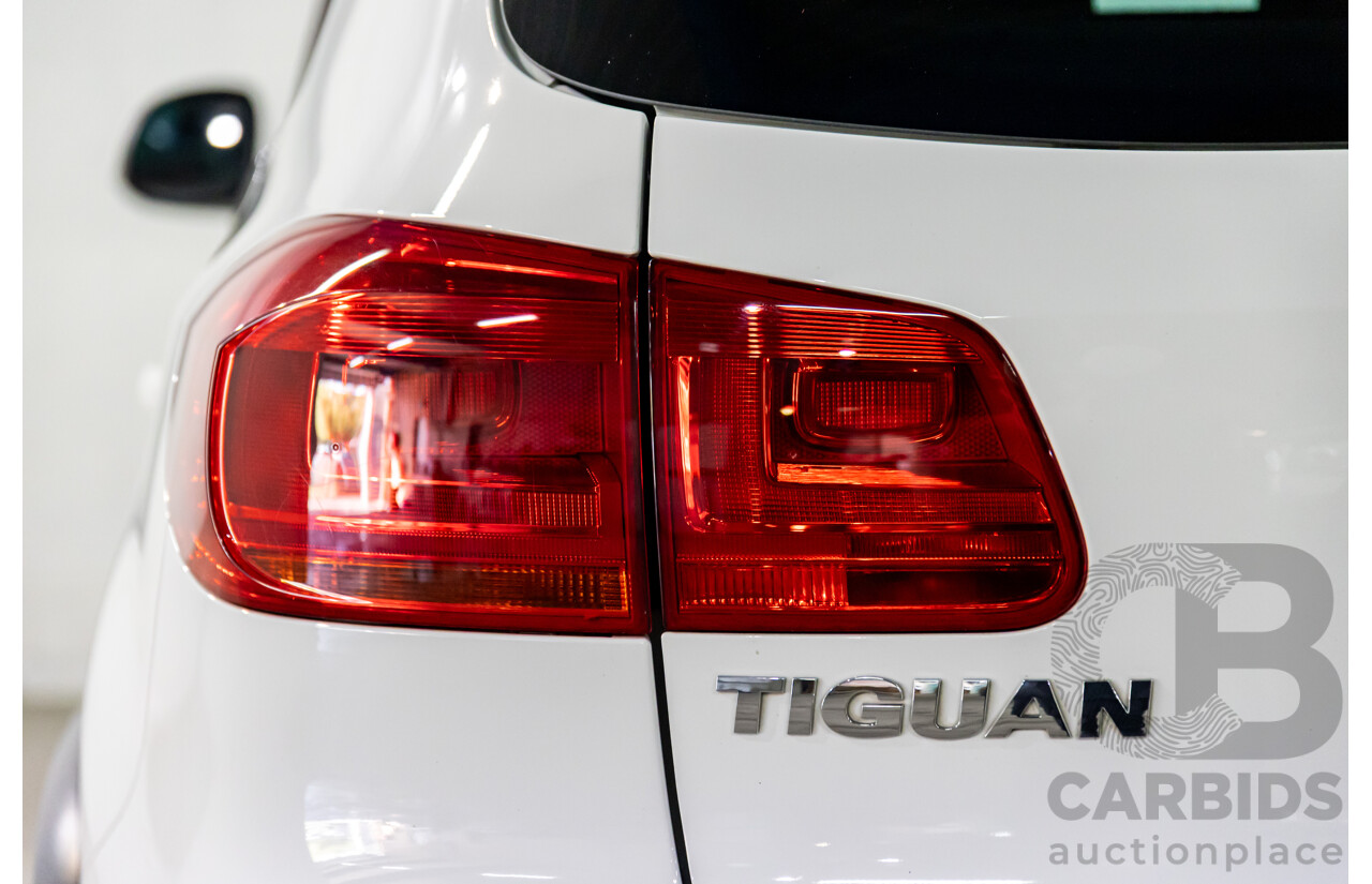 11/2014 Volkswagen Tiguan 130 TDI R-Line (4x4) 5NC MY15 4d Wagon Pure White Turbo Diesel 2.0L