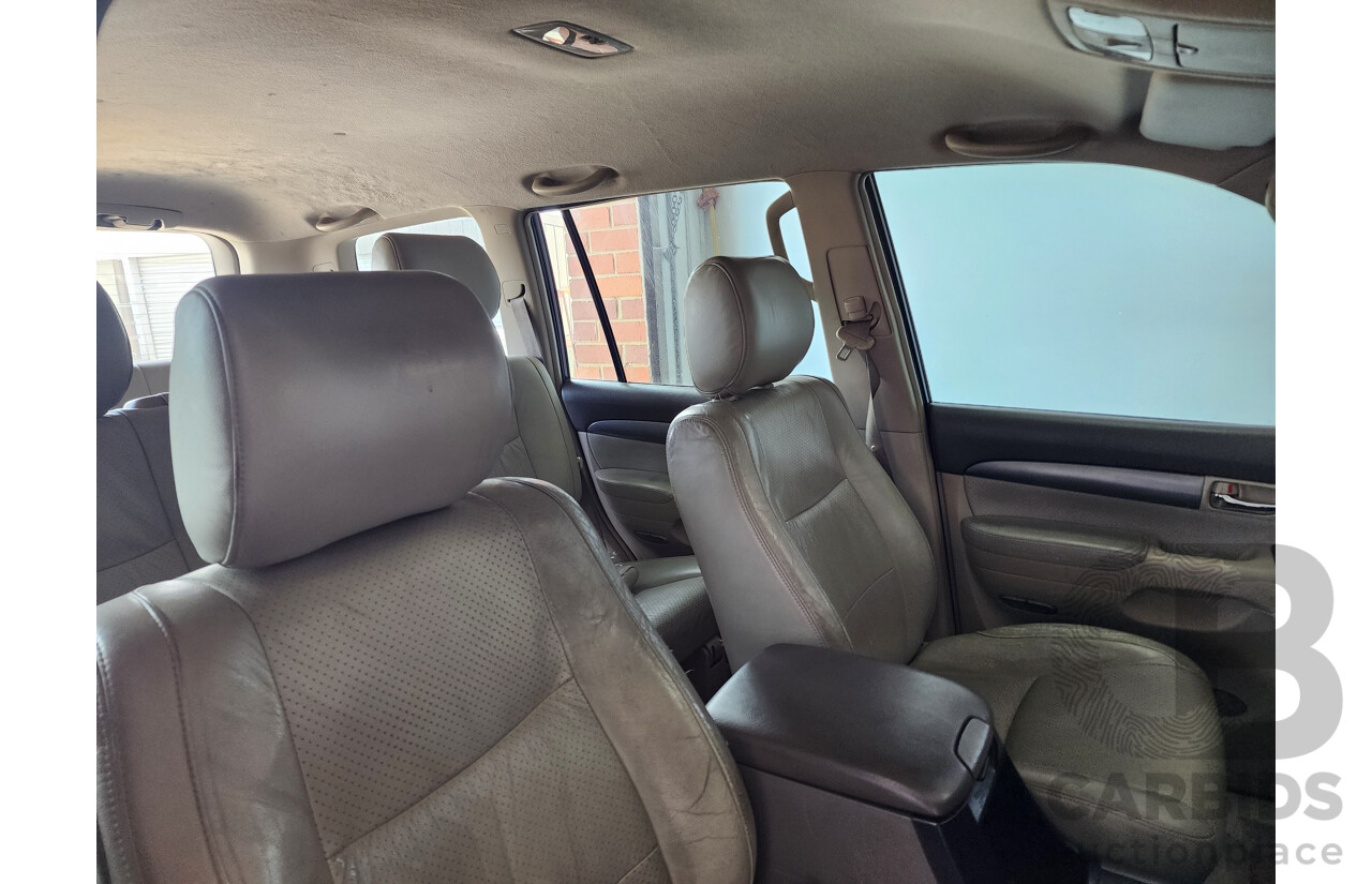 10/2003 Toyota Landcruiser Prado GXL (4x4) GRJ120R 4d Wagon Gold 4.0L