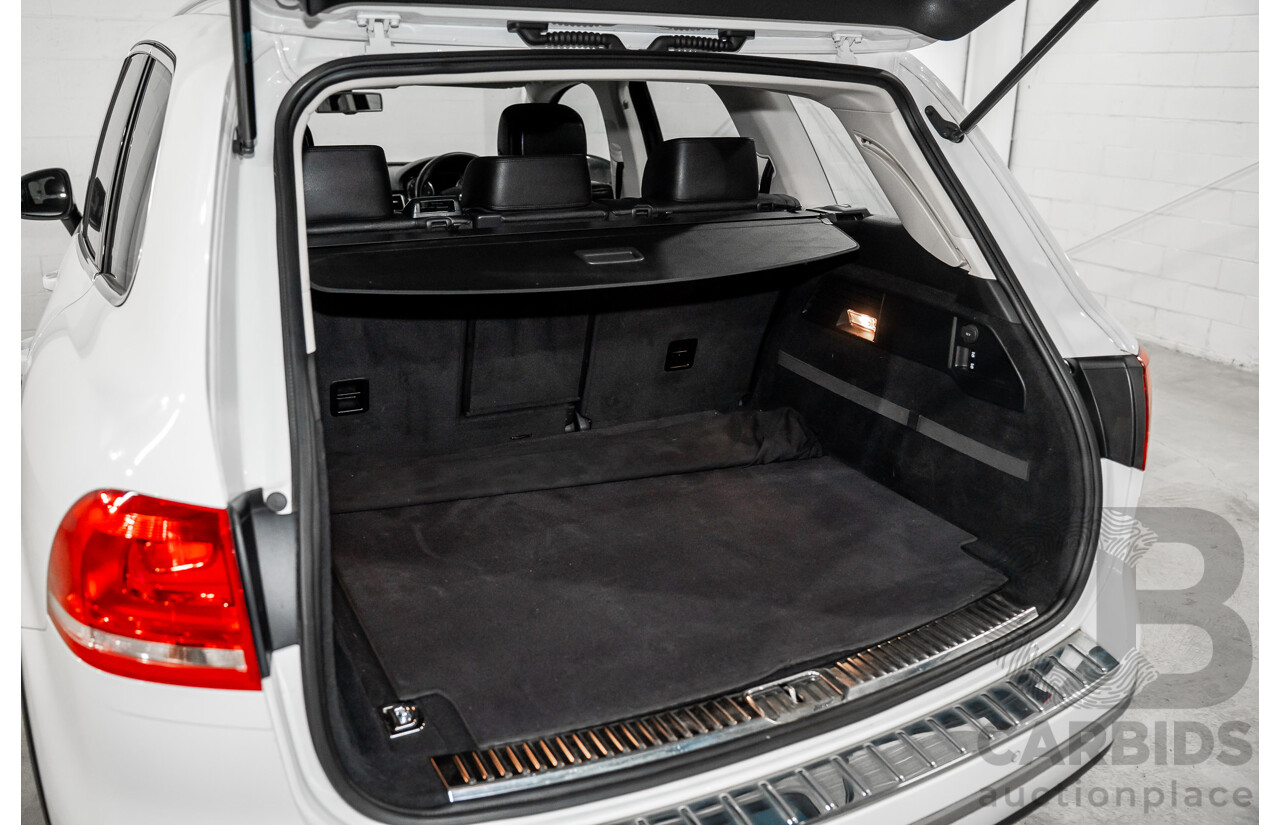 6/2015 Volkswagen Touareg 150 TDI 7P MY16 4d Wagon Pure White Turbo Diesel V6 3.0L