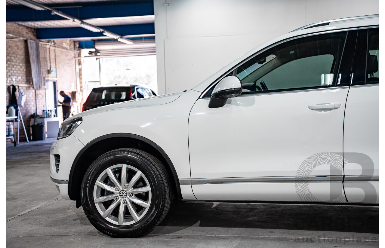 6/2015 Volkswagen Touareg 150 TDI 7P MY16 4d Wagon Pure White Turbo Diesel V6 3.0L