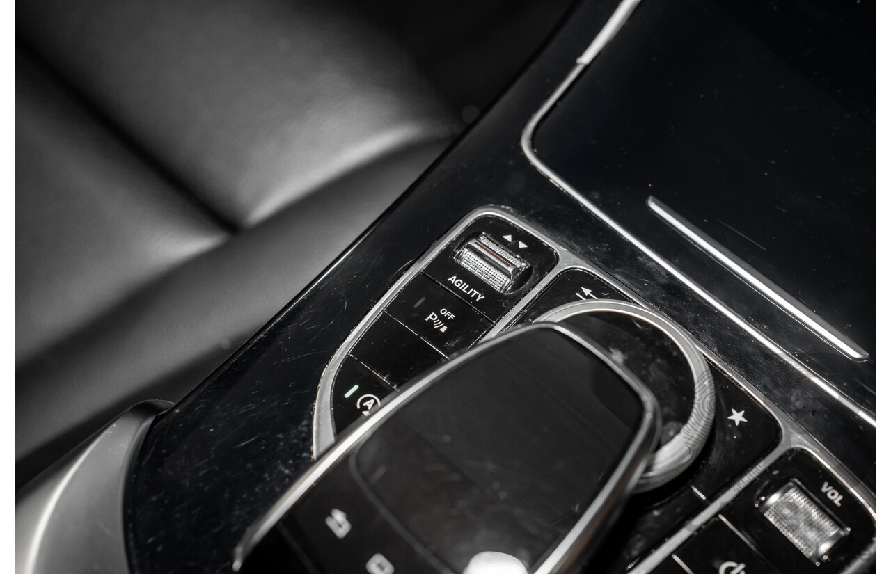 7/2015 Mercedes-Benz C200 Bluetec 205 4d Sedan Palladium Silver Turbo Diesel 1.6L