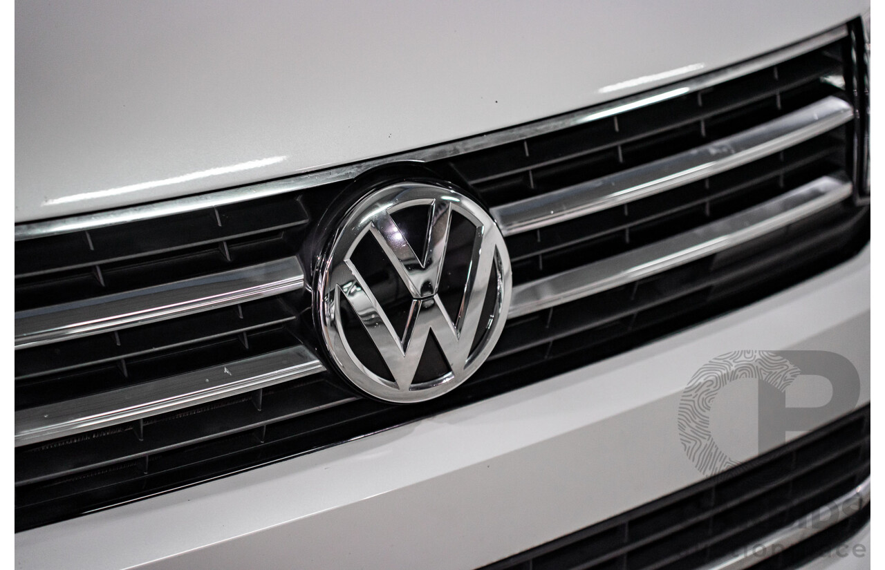 08/2017 Volkswagen Multivan Highline TDI450 (FWD) T6 MY18 4D Wagon Oryx White Pearl Turbo Diesel 2.0L