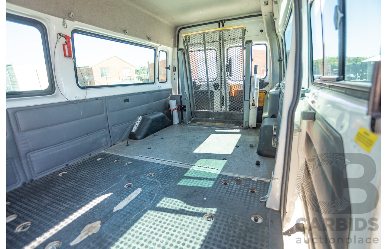3/2006 Ford Transit VJ Bus Diamond White Turbo Diesel 2.4L
