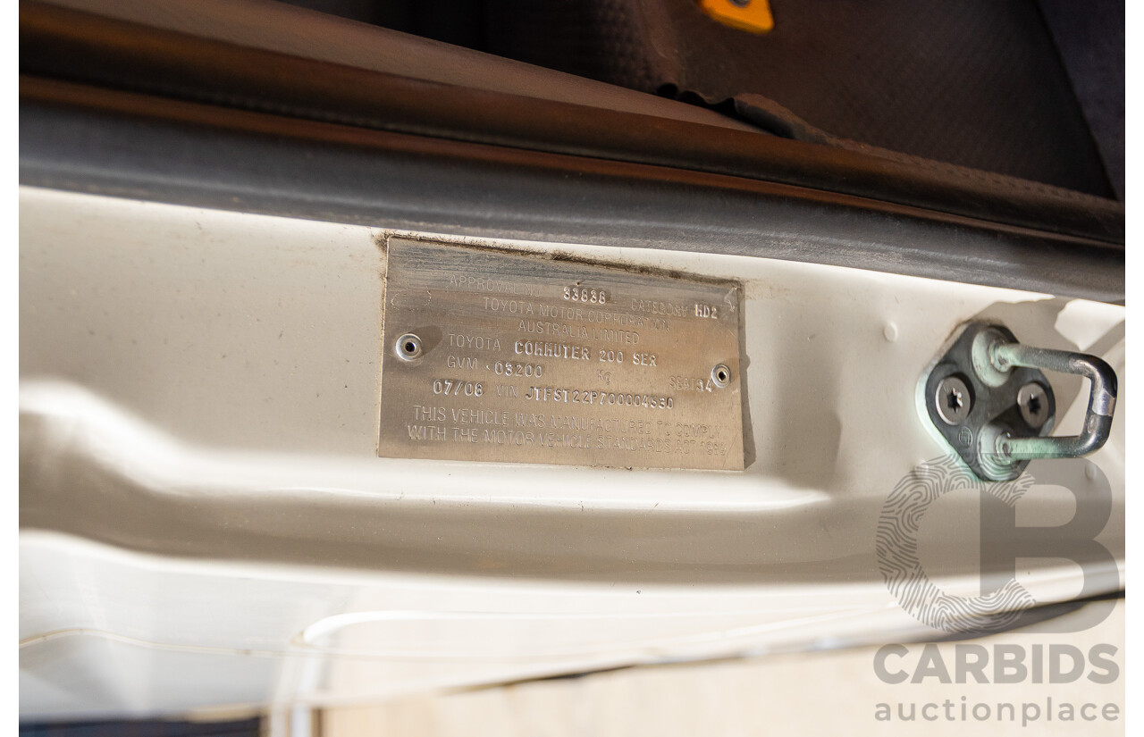 7/2008 Toyota Hiace Commuter KDH223R MY07 UPGRADE Bus White 3.0L - 10 seats