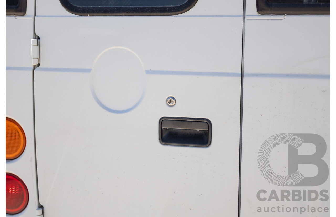10/2007 Mitsubishi Fuso Rosa Turbo Diesel 3.9L 17 Seater Bus with Braun Vista Commercial Wheelchair Lift