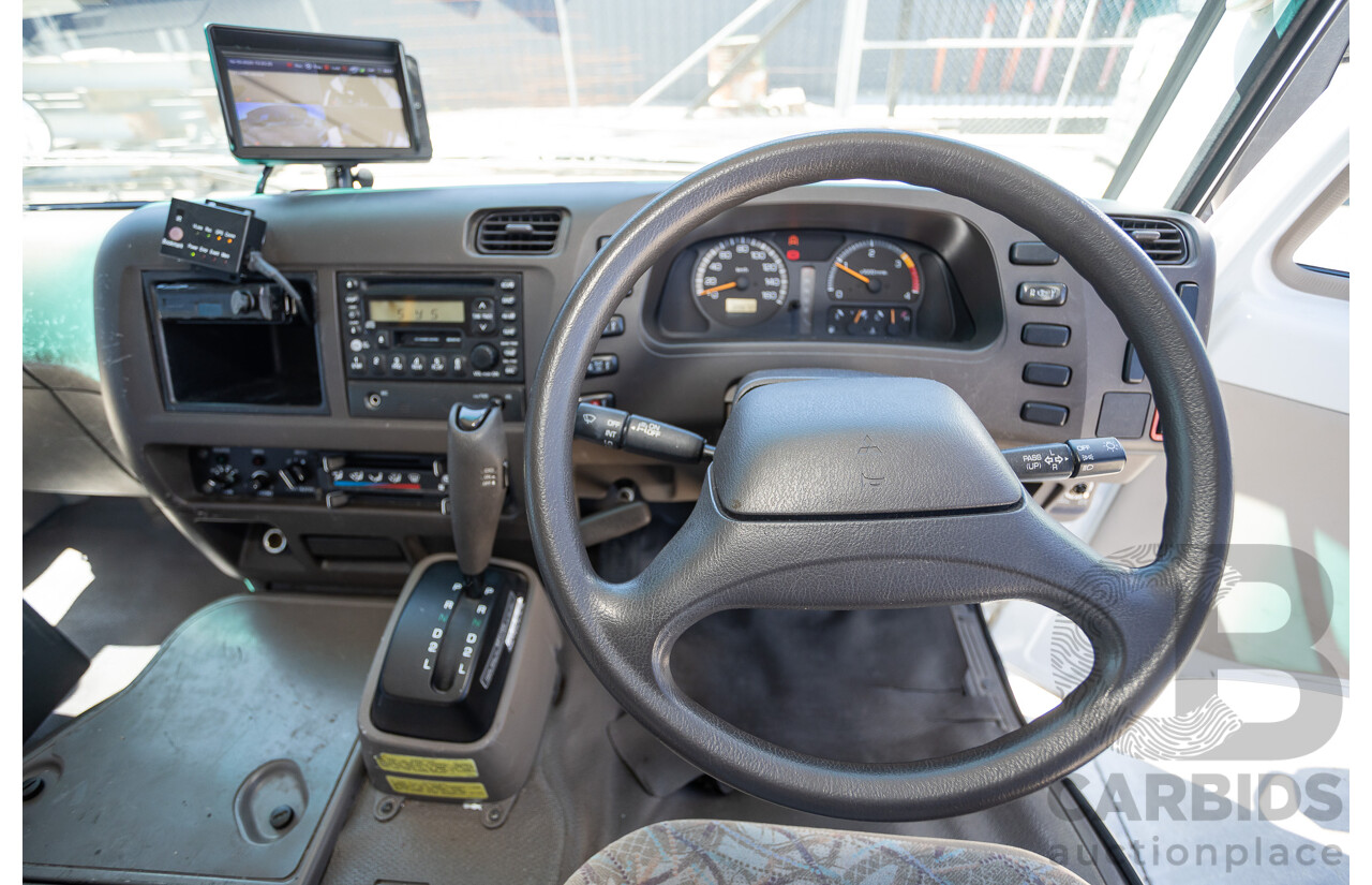 10/2007 Mitsubishi Fuso Rosa Turbo Diesel 3.9L 17 Seater Bus with Braun Vista Commercial Wheelchair Lift