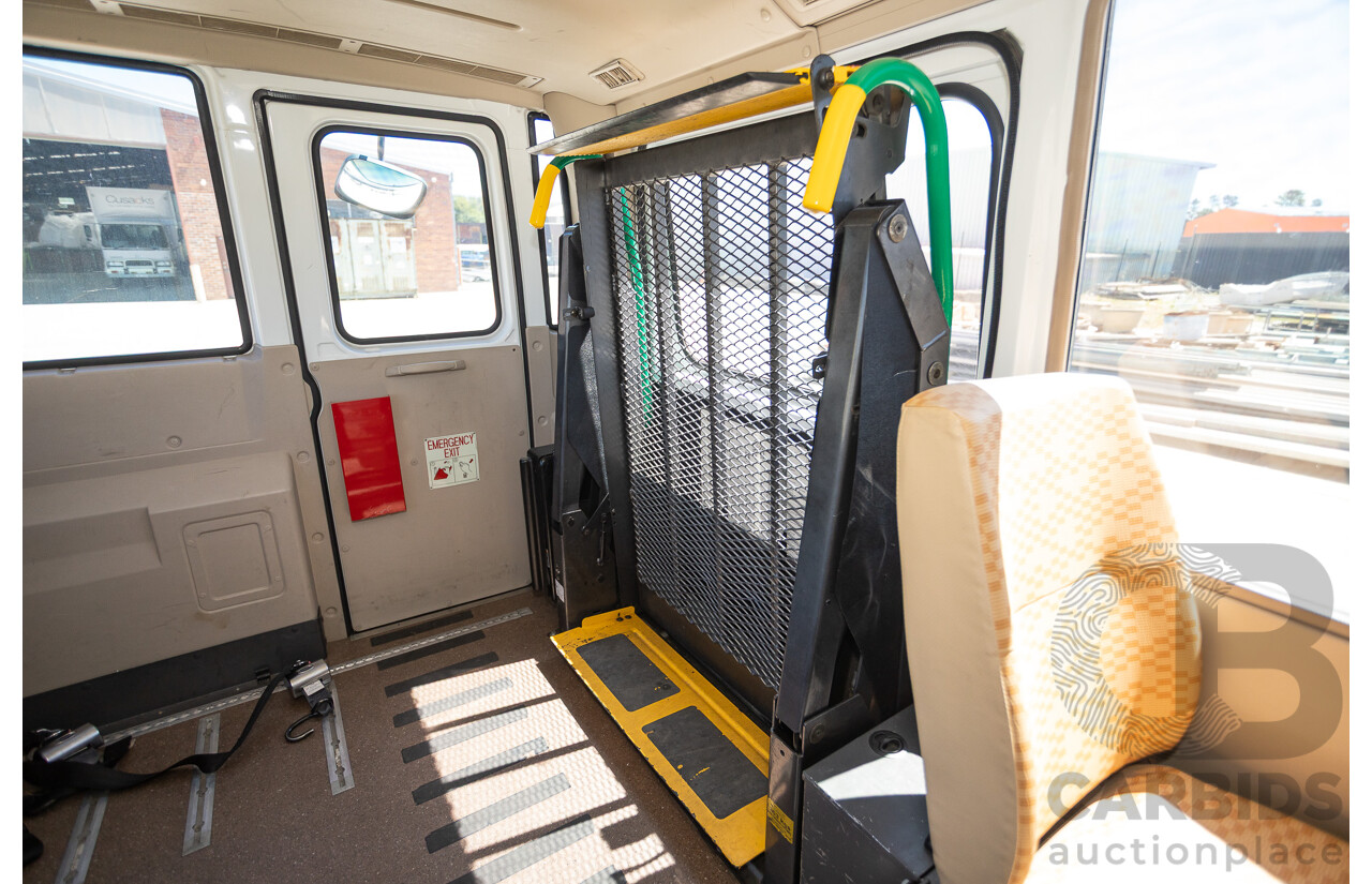 10/2007 Mitsubishi Fuso Rosa Turbo Diesel 3.9L 17 Seater Bus with Braun Vista Commercial Wheelchair Lift