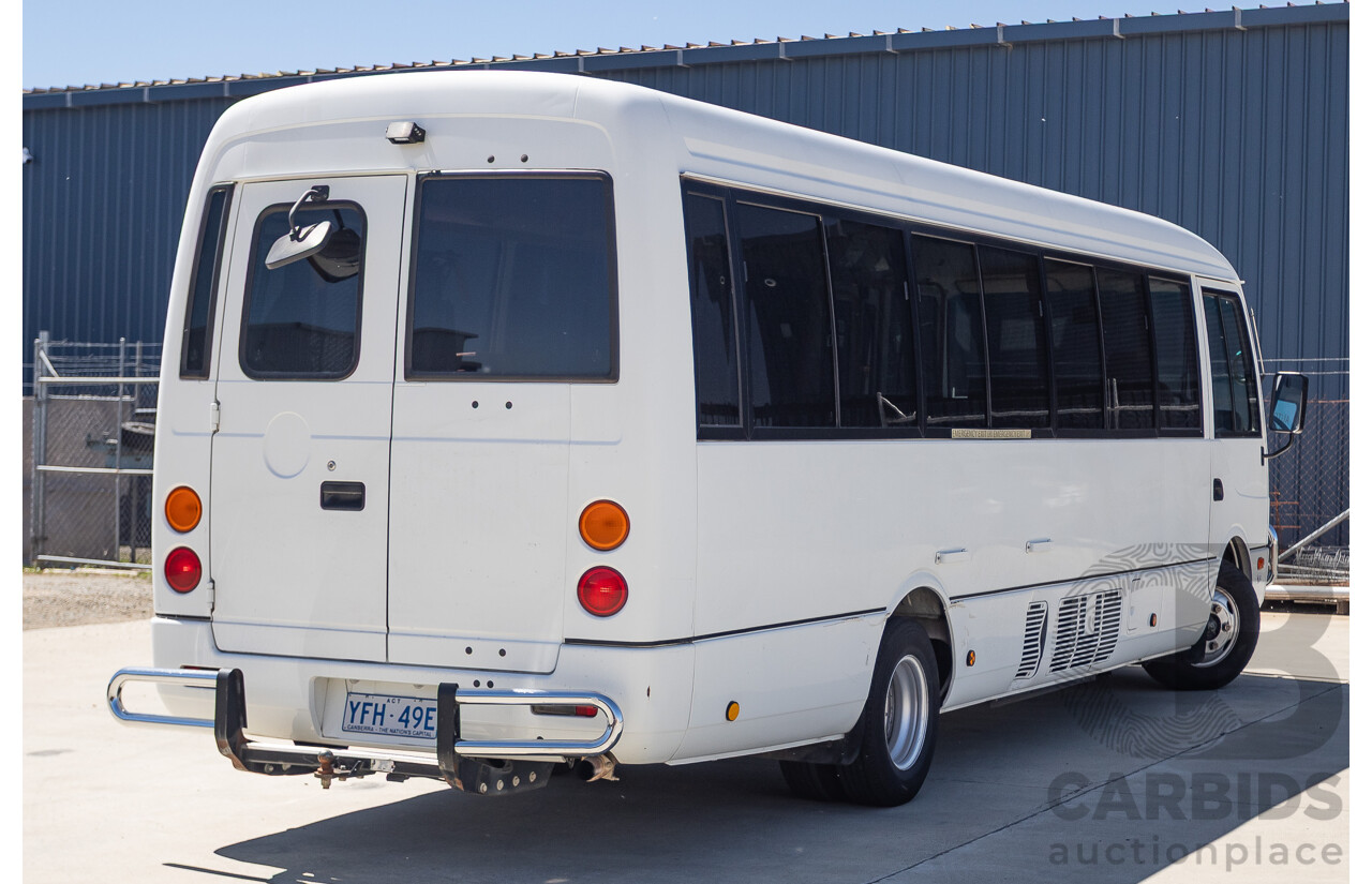 10/2007 Mitsubishi Fuso Rosa Turbo Diesel 3.9L 17 Seater Bus with Braun Vista Commercial Wheelchair Lift