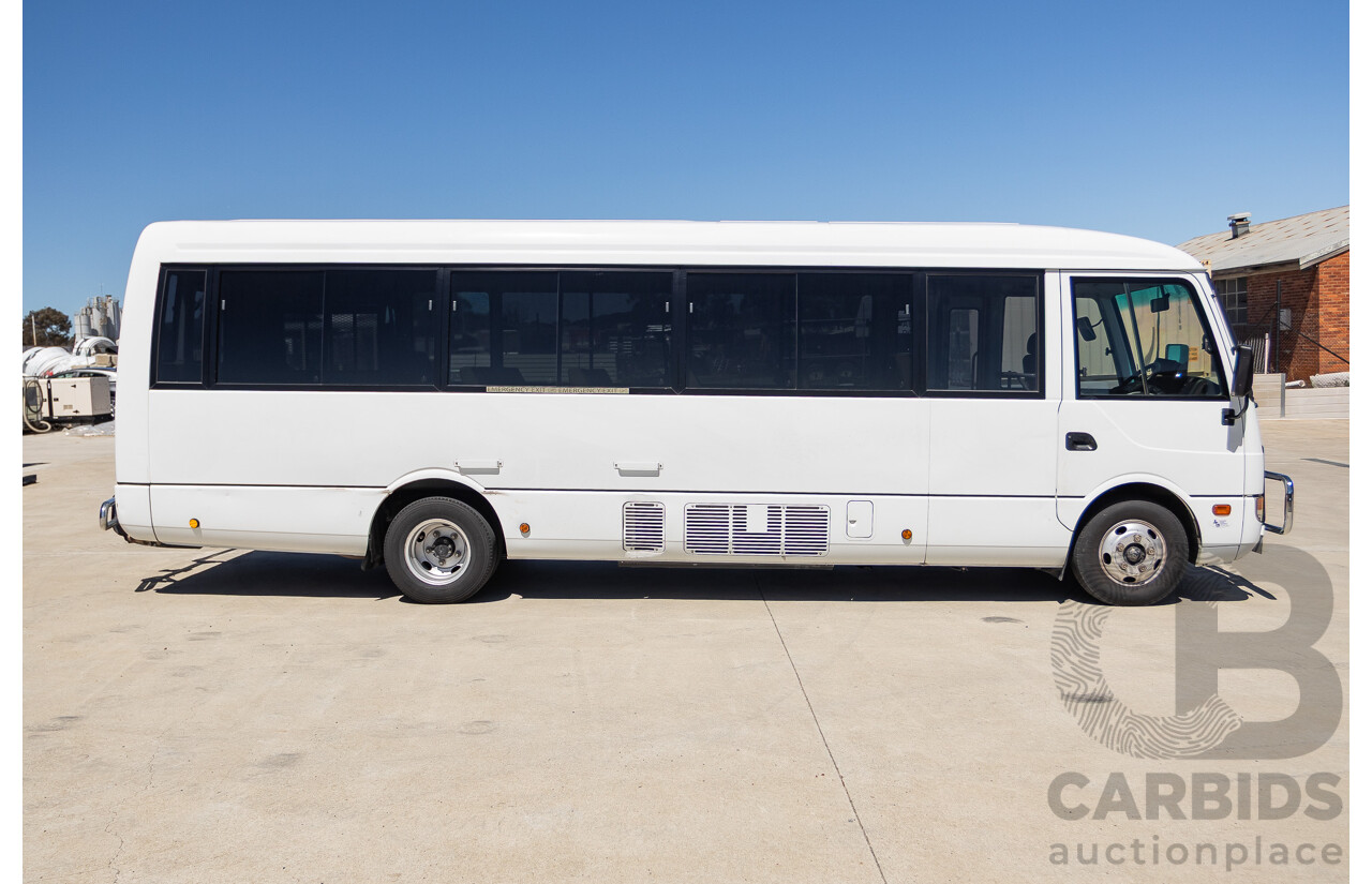 10/2007 Mitsubishi Fuso Rosa Turbo Diesel 3.9L 17 Seater Bus with Braun Vista Commercial Wheelchair Lift
