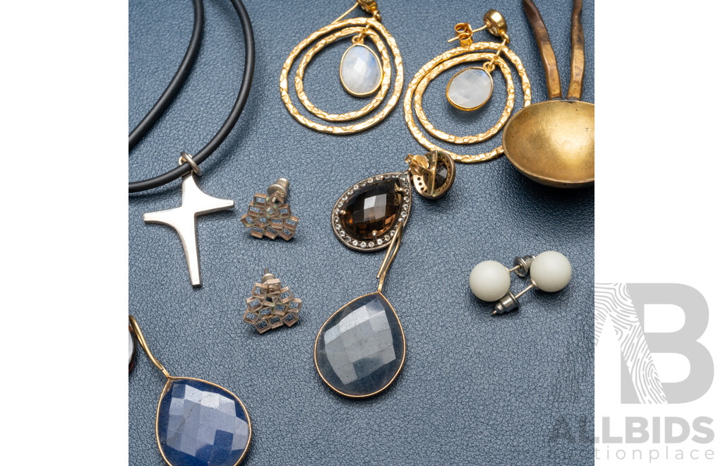 Collection of Jwellery Including Sterling Silver Gemstone Earrings & Mexican Cross Pendant
