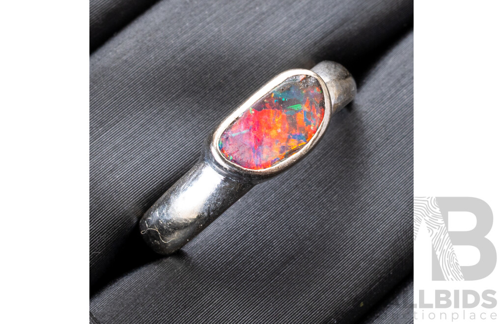 18ct Australian Boulder Opal Ring, Size N, 3.53 Grams