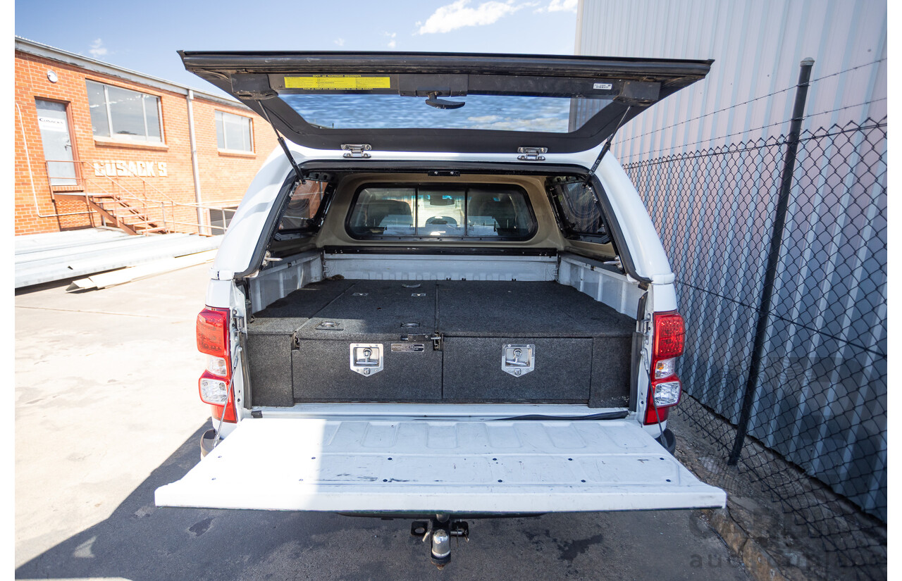 06/2015 Holden Colorado LTZ (4x4) RG MY16 Crew Cab Summit White Turbo Diesel 2.8L