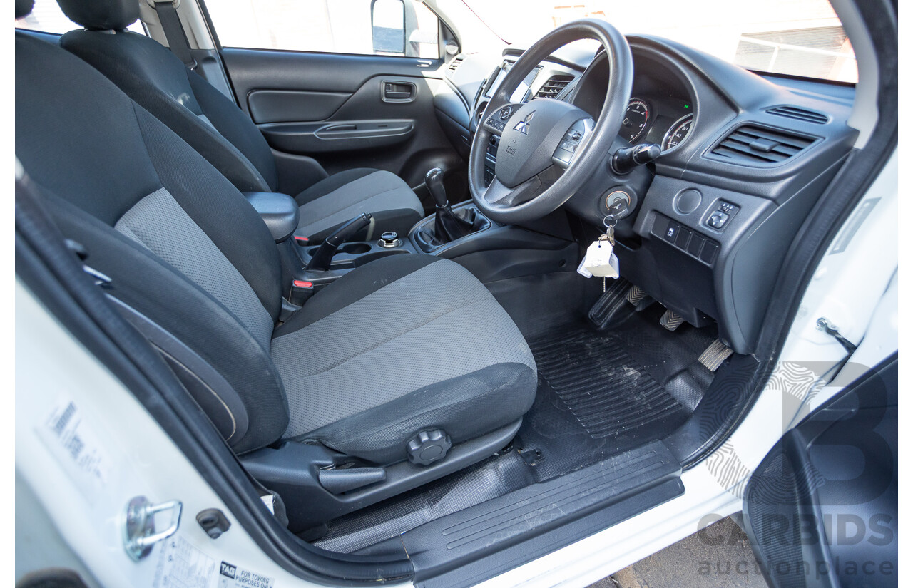 07/2019 Mitsubishi Triton GLX (4x4) MR MY19 C/Chas White 2.4L