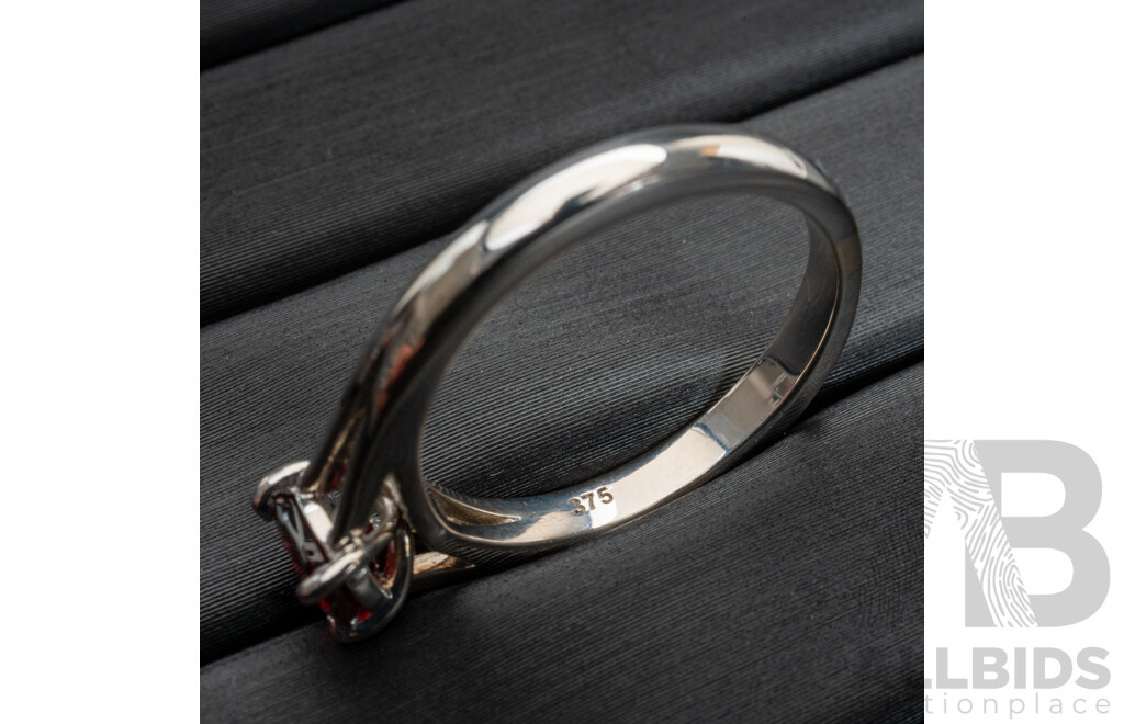 BRAND NEW - 9ct White Gold Red Spinel Ring, Size N, 3.73 Grams
