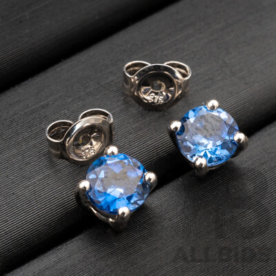 BRAND NEW - 9ct White Gold Ceylon Sapphire Stud Earrings, 5.0mm, 1.14 Grams
