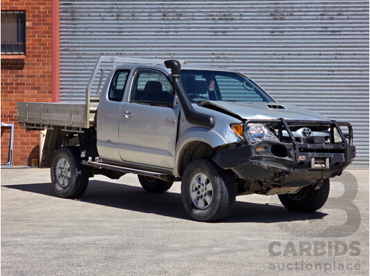 4/2007 Toyota Hilux SR5 (4x4) KUN26R 07 UPGRADE Dual Cab P/Up Silver Turbo Diesel 3.0L - WOVR N/A