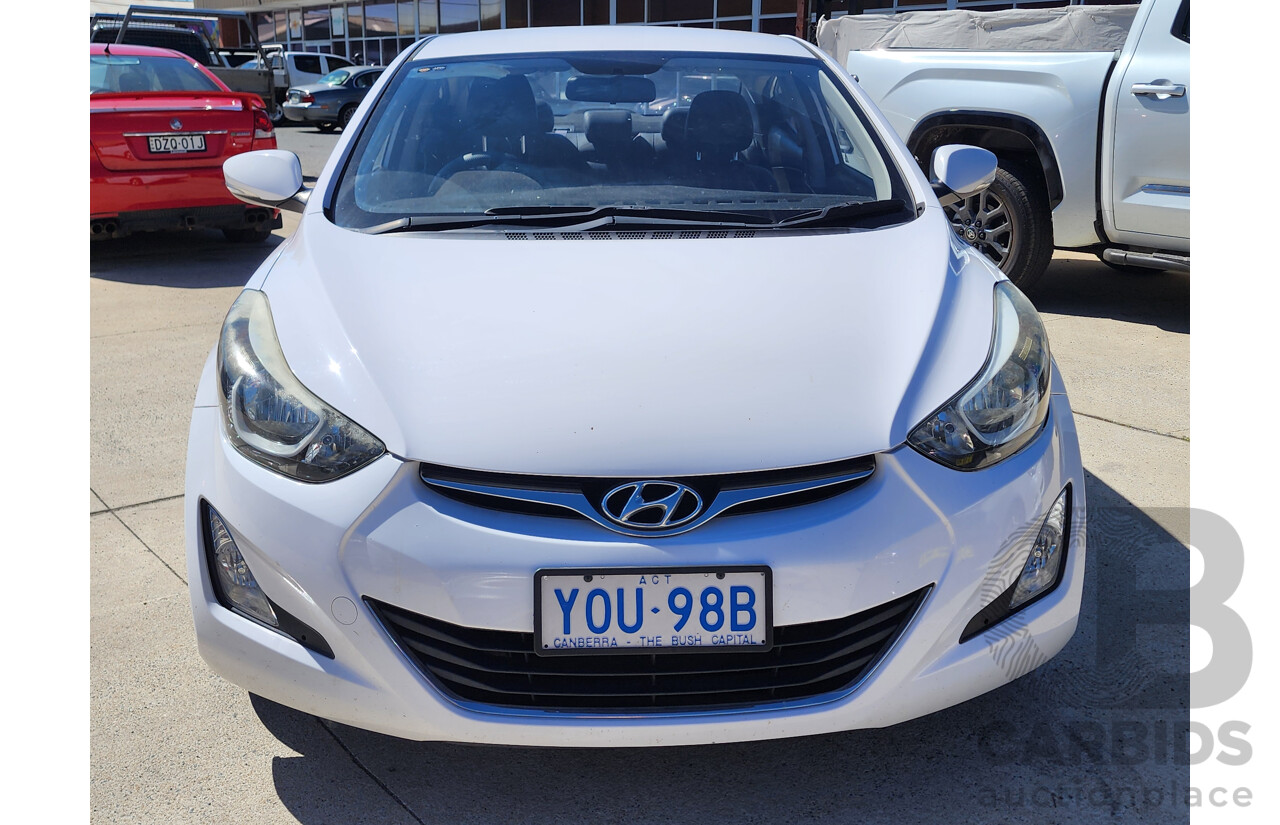 12/2015 Hyundai Elantra Active Special Edition MD SERIES 2 (MD3) 4d Sedan White 1.8L