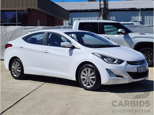 12/2015 Hyundai Elantra Active Special Edition MD SERIES 2 (MD3) 4d Sedan White 1.8L