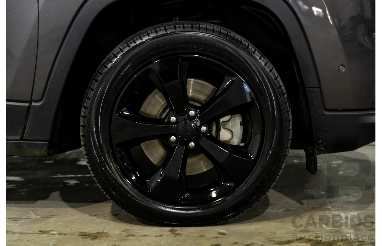 04/2019 Jeep Cherokee Night Eagle (4x4) KL MY19 4d Wagon Granite Crystal Pearl V6 3.2L