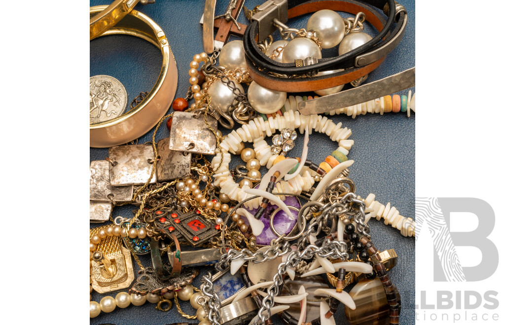 Collection of Vintage Jewellery Including Silver Collar Necklet & Amethyset Geode Necklace - Total 591.0 Grams