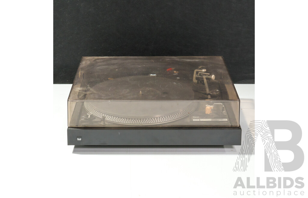 Dual CS 505 Vintage Belt-Drive Semi-Automatic Turntable