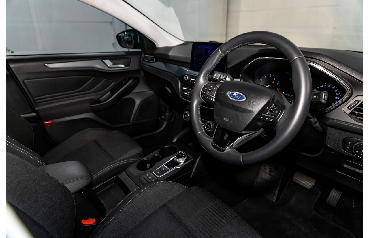08/2019 Ford Focus Active (FWD) SA MY19.75 5d Hatchback Moondust Silver Metallic Turbo 1.5L