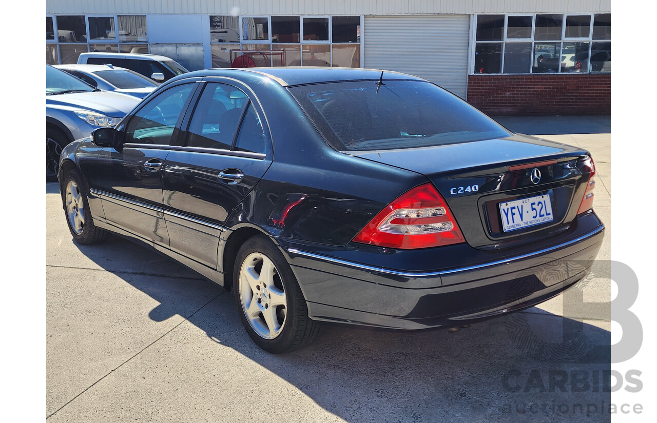 7/2002 Mercedes-Benz C240 Avantgarde W203 4d Sedan Green 2.6L