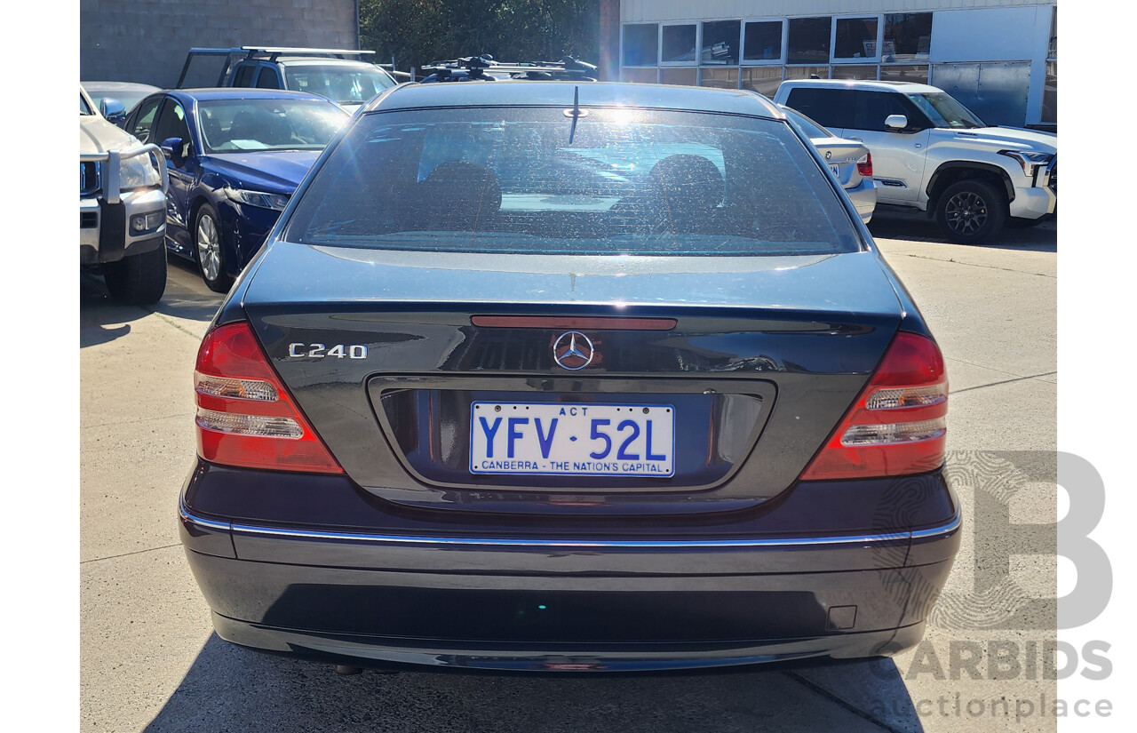 7/2002 Mercedes-Benz C240 Avantgarde W203 4d Sedan Green 2.6L