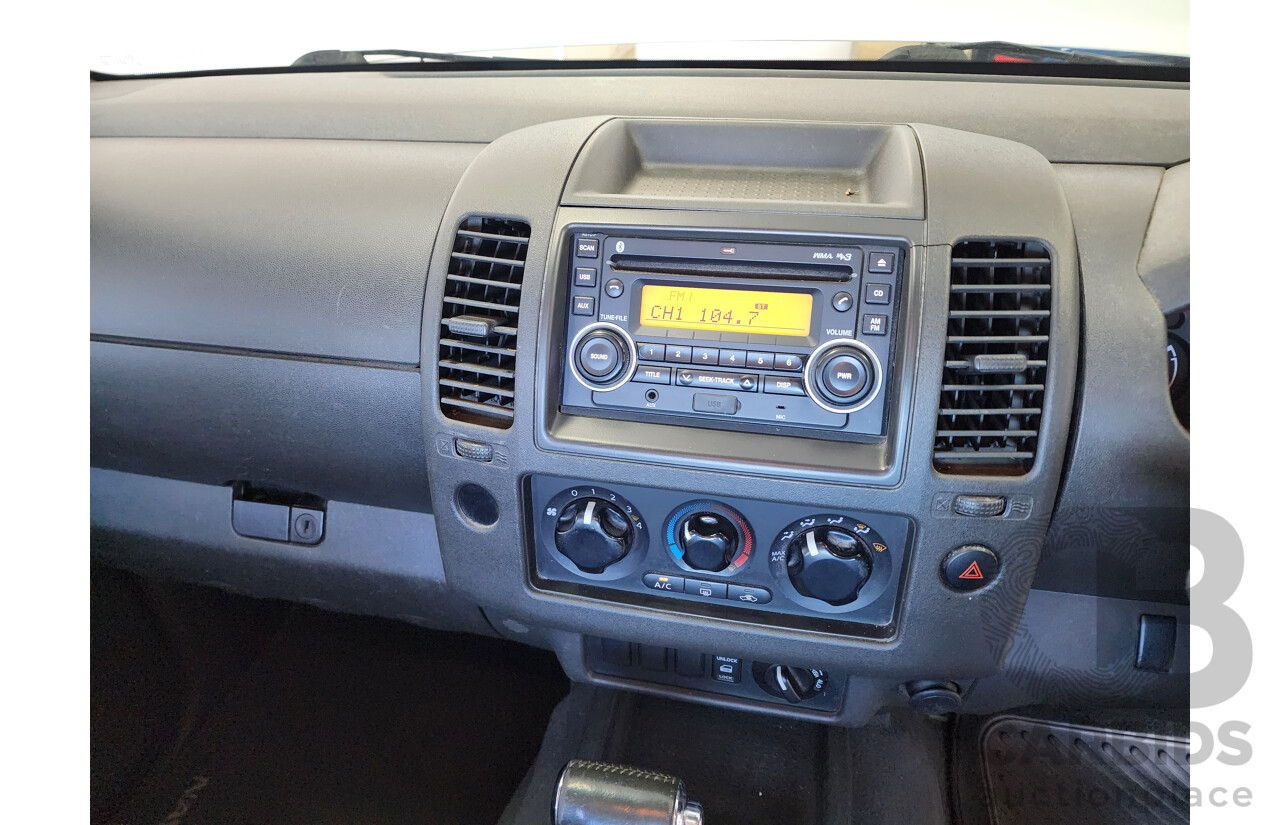 11/2007 Nissan Navara ST-X (4x4) D40 Dual Cab P/Up White 2.5L