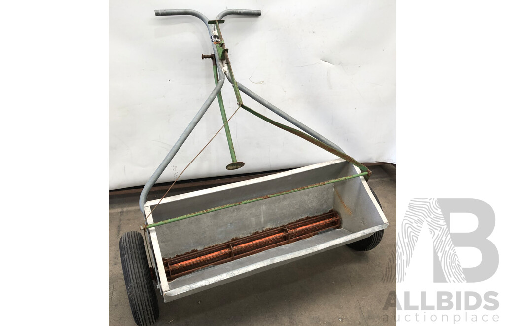 the Jewitt 34 Inch Fertilser Spreader