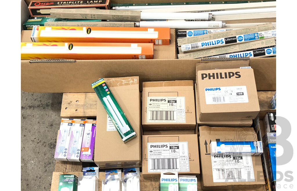 Large Selection of Fluorescent and Metal Halide Light Globes - New