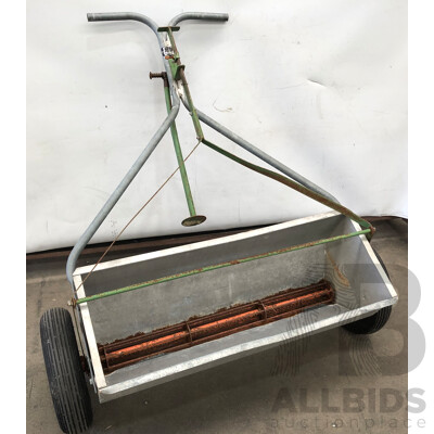 the Jewitt 34 Inch Fertilser Spreader