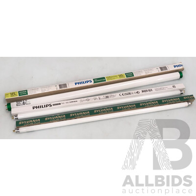 Philips and Sylvania Fluorescent Light Globes  - Lot of 97