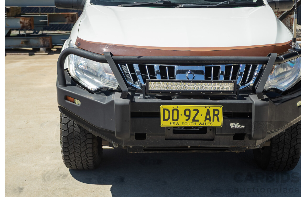 02/2016 Mitsubishi Triton GLX (4x4) MQ MY16 UPGRADE Dual Cab Utility White Turbo Diesel 2.4L