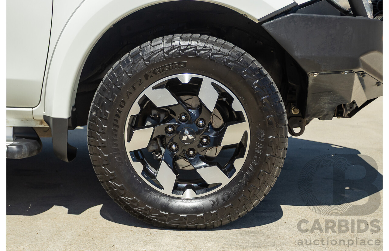 02/2016 Mitsubishi Triton GLX (4x4) MQ MY16 UPGRADE Dual Cab Utility White Turbo Diesel 2.4L