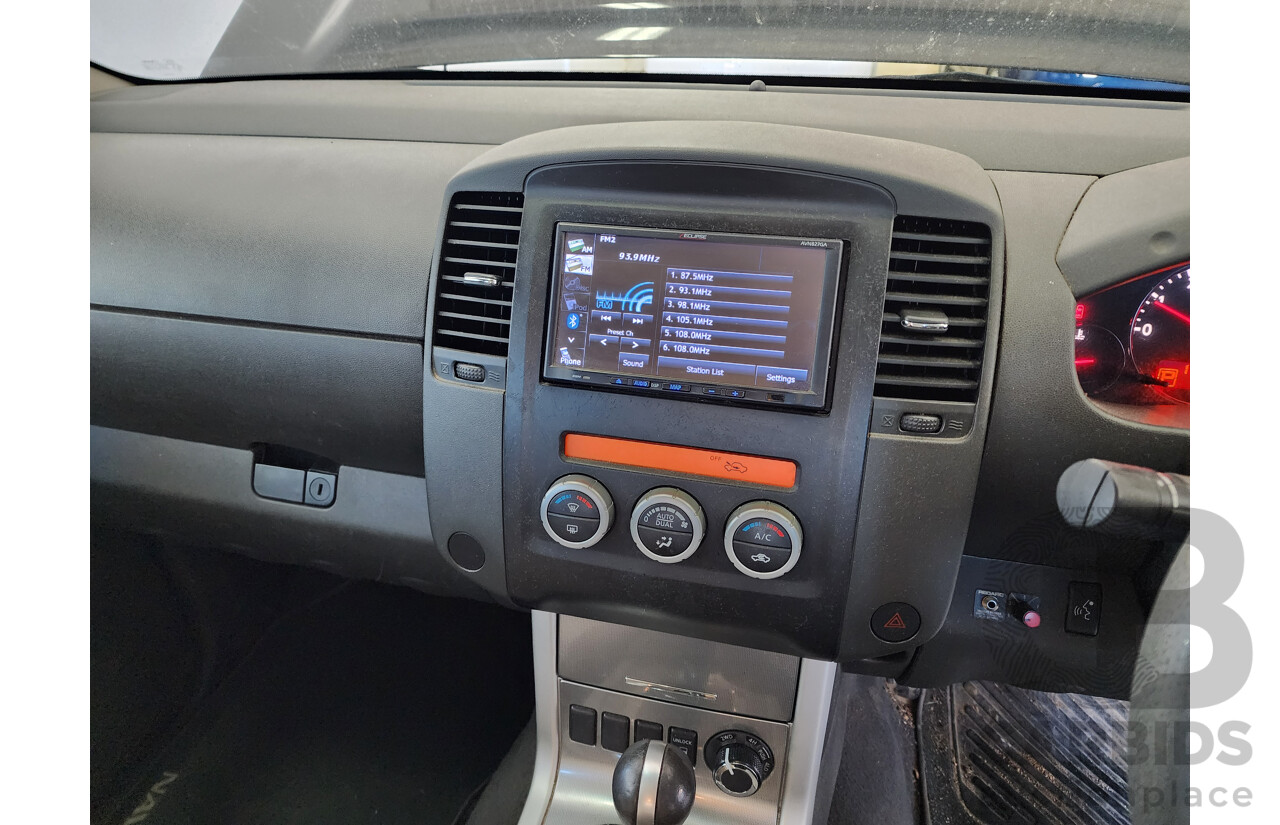 4/2013 Nissan Navara ST-X Blackline Edition (4x4) D40 MY12 Dual Cab P/Up Black 3.0L