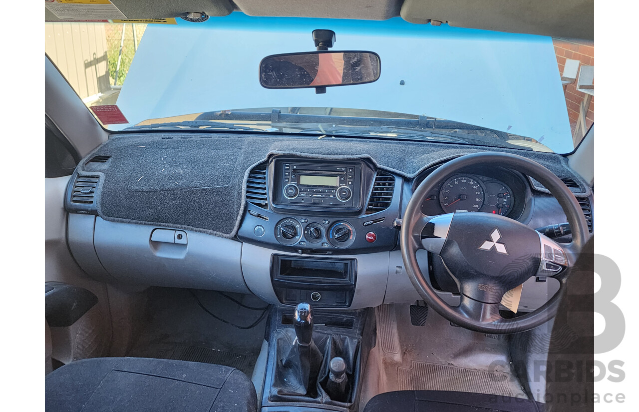 3/2012 Mitsubishi Triton GLX (4x4) MN MY12 Double Cab Utility White 2.5L
