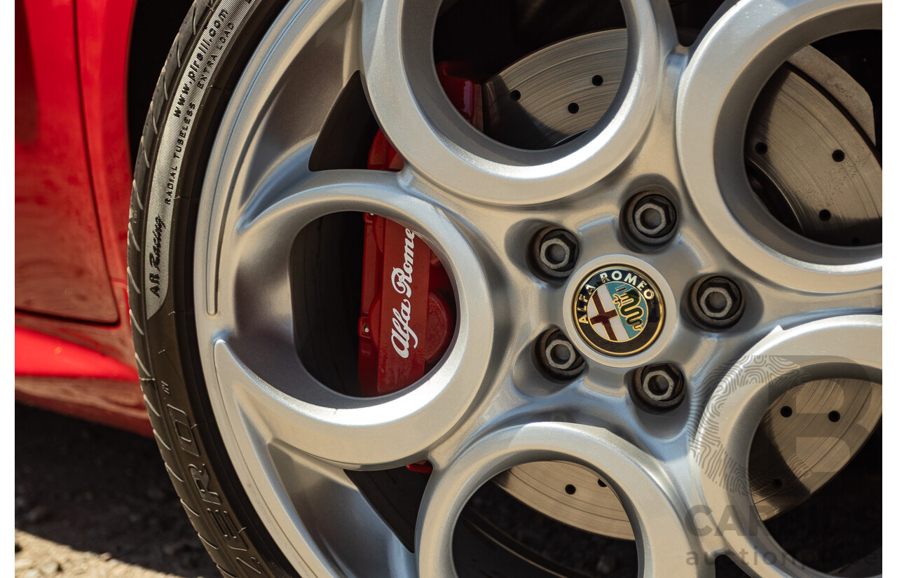 1/2016 Alfa Romeo 4C Spider 2d Convertible Alfa Red Turbo 1.7L