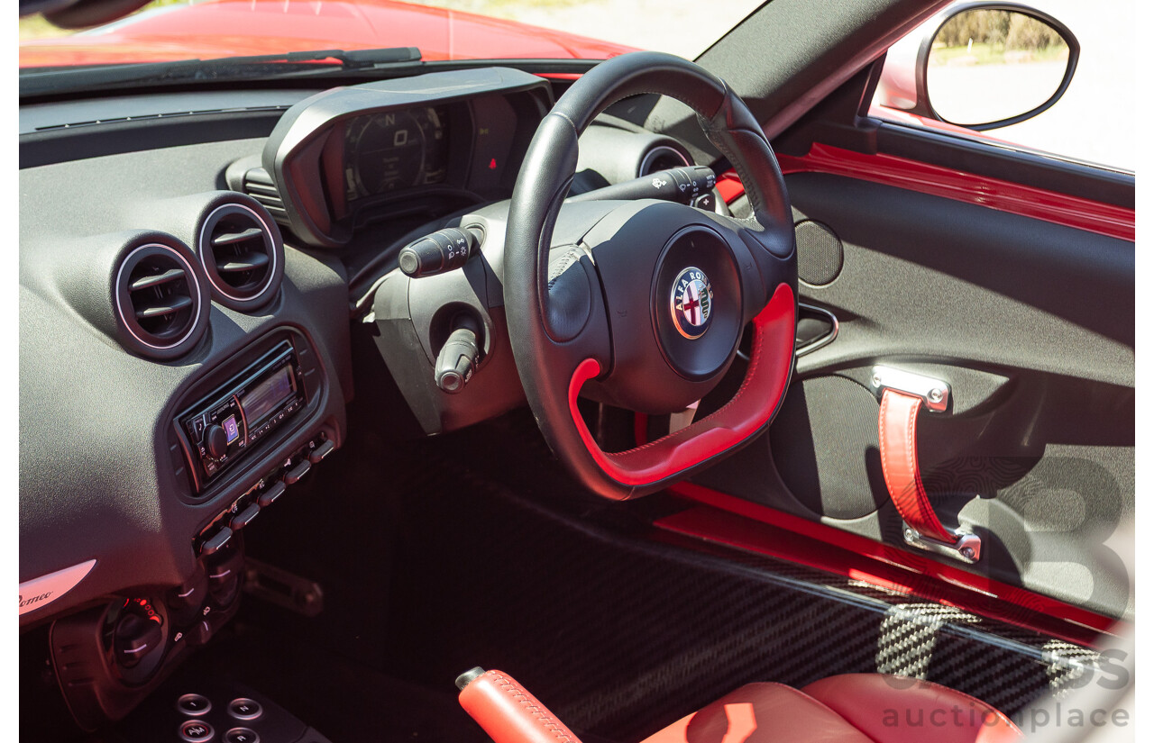 1/2016 Alfa Romeo 4C Spider 2d Convertible Alfa Red Turbo 1.7L