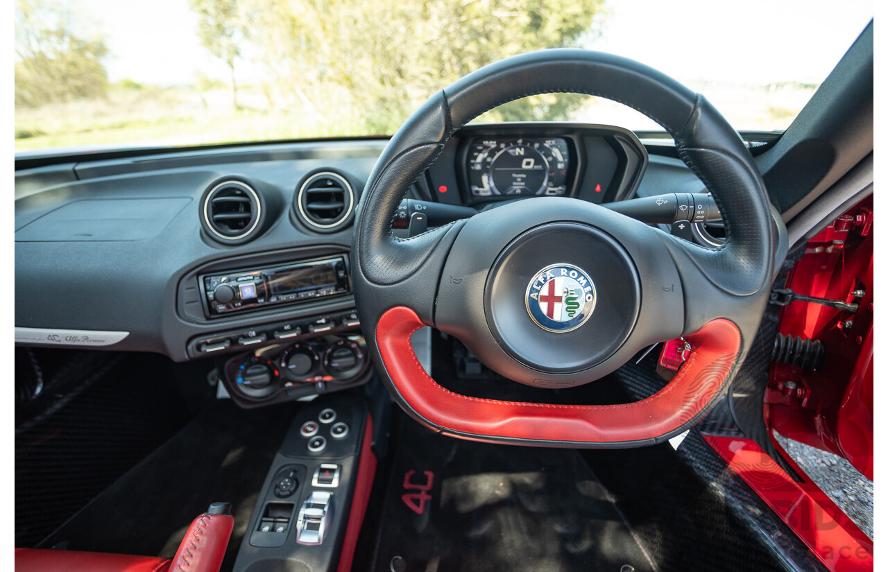 1/2016 Alfa Romeo 4C Spider 2d Convertible Alfa Red Turbo 1.7L