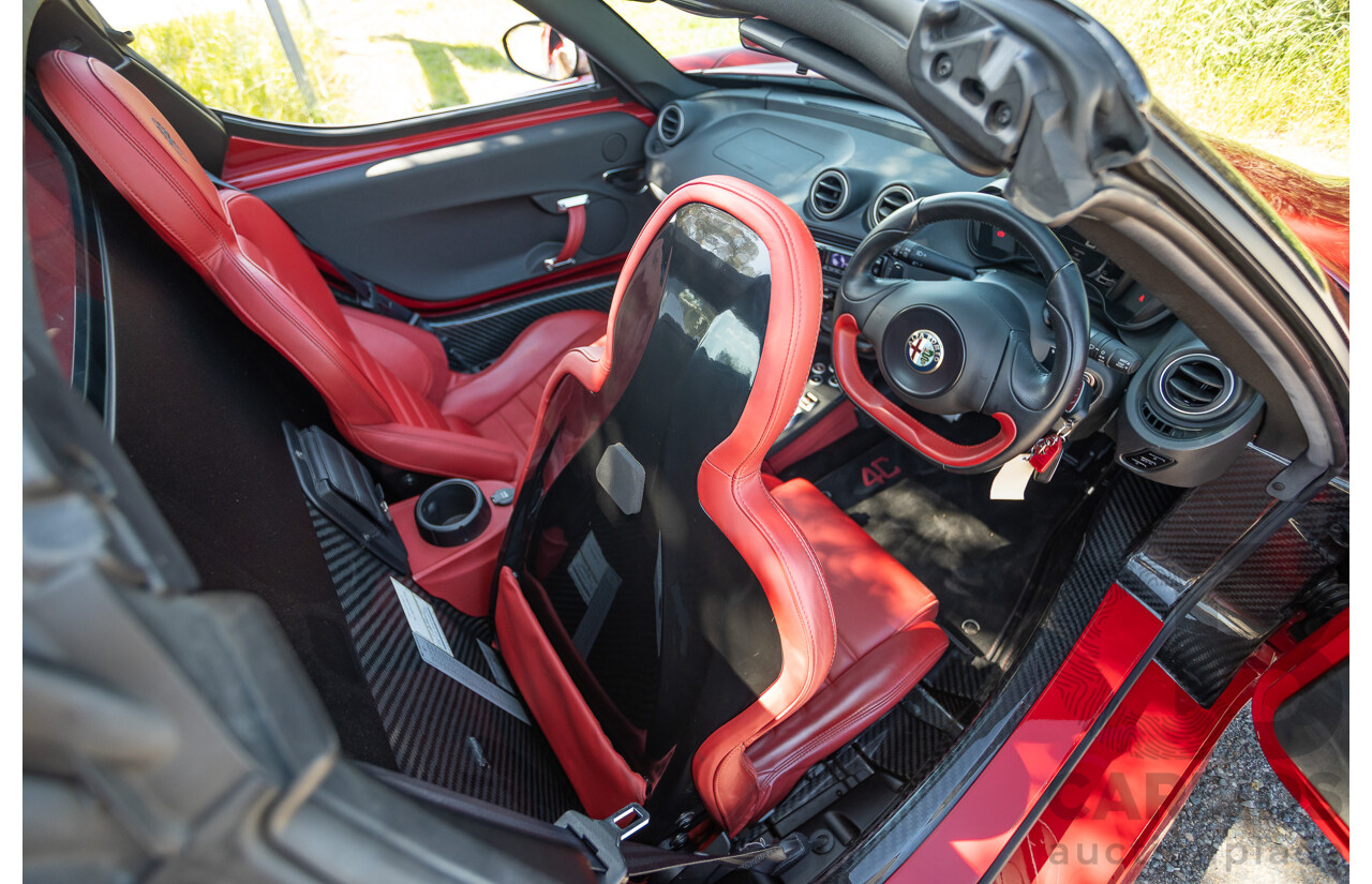 1/2016 Alfa Romeo 4C Spider 2d Convertible Alfa Red Turbo 1.7L