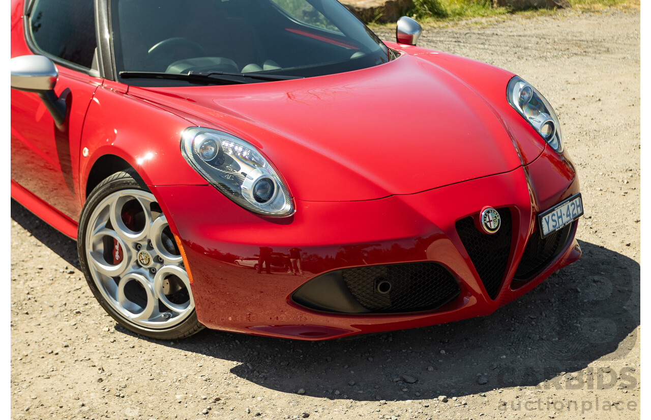 1/2016 Alfa Romeo 4C Spider 2d Convertible Alfa Red Turbo 1.7L